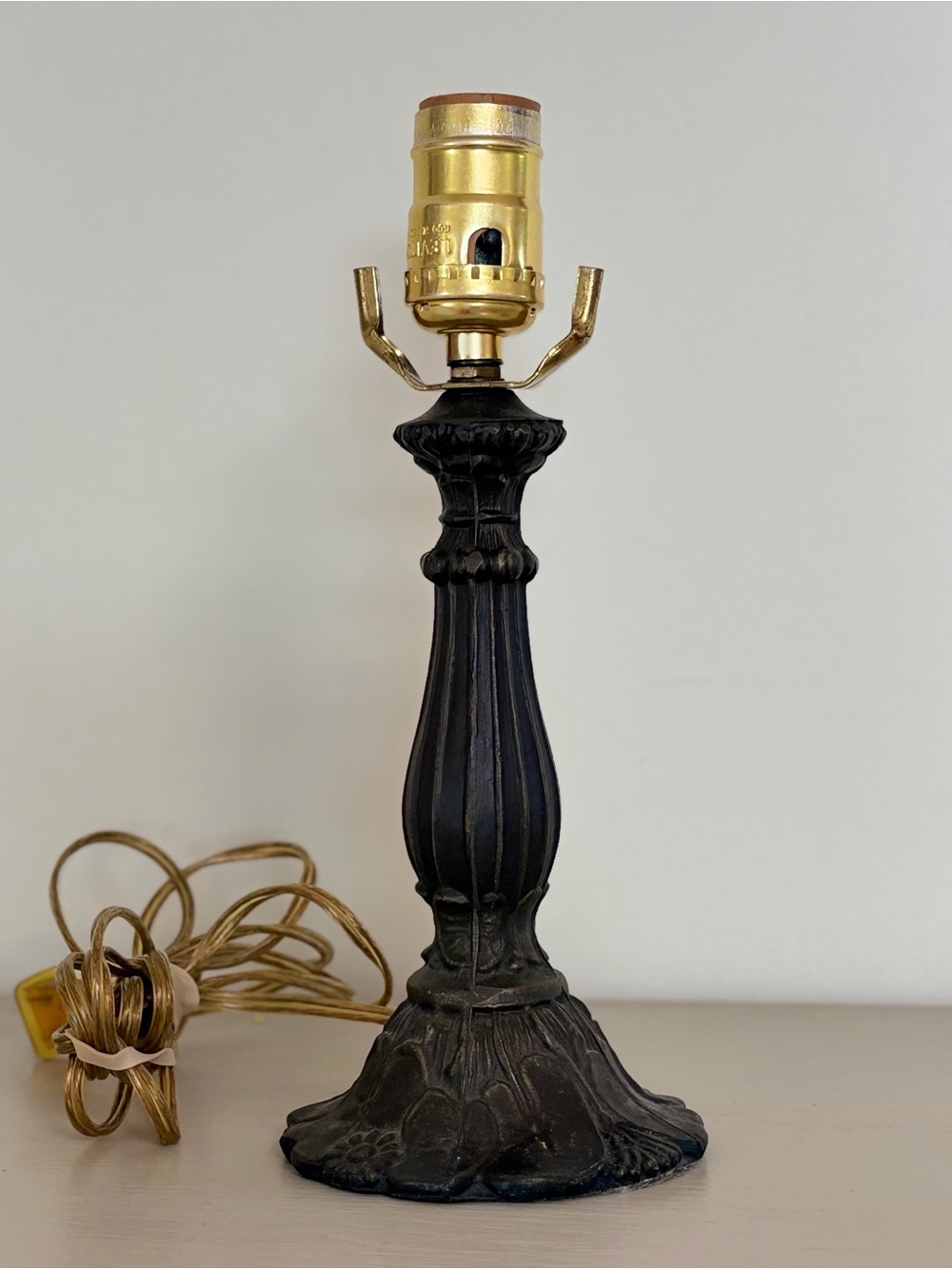 Vintage Tiffany Style Cast Metal Bronze Lily Pad Table Lamp Base Only 10.5”